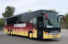 Foto Seitenansicht Reisebus von Schneider Reisen